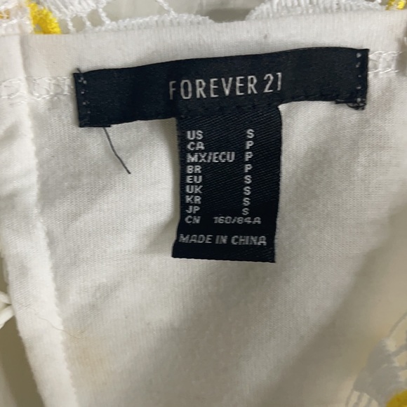 white floral crop top - Picture 5 of 5